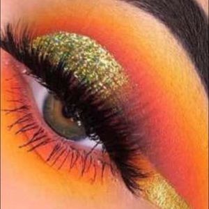 Meet your Posher, Maya